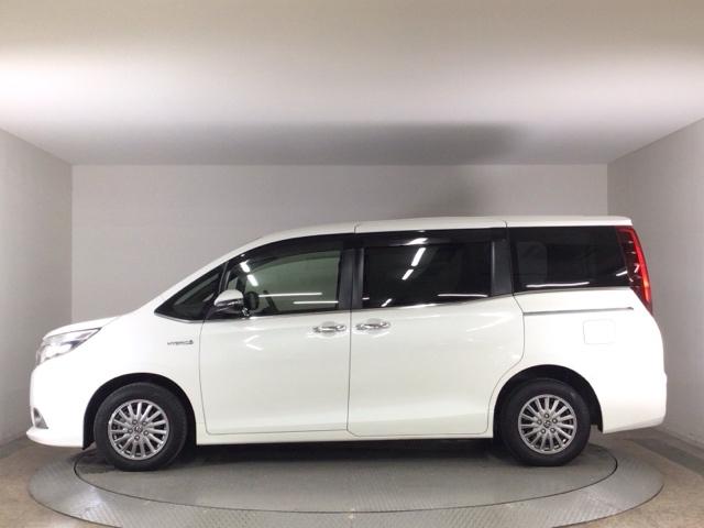 エスクァイア ハイブリッドＧｉ　ＬＥＤ・フルセグ・メモリナビ・バックカメラ・純正ＡＷ・両側電動ドア・ＥＴＣ　シートＨ　Ｒカメラ　ＡＡＣ　ウォークスルー　ナビ＆ＴＶ　地デジ　ＬＥＤライト　キーレスエントリー　スマートキー付　エアバック（48枚目）