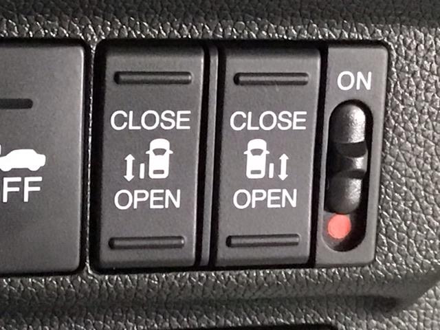 フリードハイブリッド ハイブリッド・EX LED・フルセグ・メモリナビ・バックカメラ・純正AW・シートヒーター・ETC 地デジフルセグTV シ-トヒ-タ- リヤカメラ LEDライト フルオートエアコン ABS DVD再生可 ウォークスルー(10枚目)