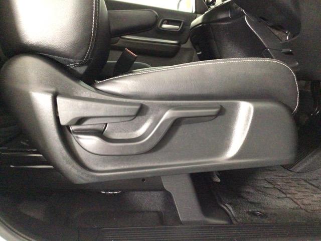 フリードハイブリッド ハイブリッド・EX LED・フルセグ・メモリナビ・バックカメラ・純正AW・シートヒーター・ETC 地デジフルセグTV シ-トヒ-タ- リヤカメラ LEDライト フルオートエアコン ABS DVD再生可 ウォークスルー(38枚目)