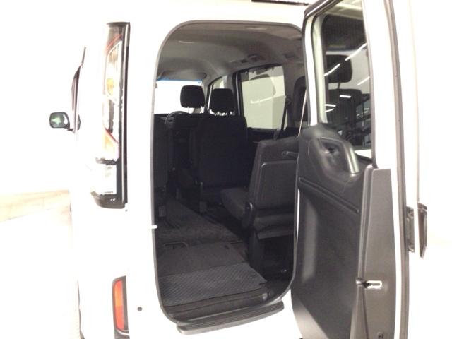 ステップワゴンスパーダ スパーダホンダセンシング　ＬＥＤ・フルセグ・メモリナビ・バックカメラ・純正ＡＷ・両側電動ドア・ＥＴＣ　盗難防止　助手席エアバッグ　Ｗパワスラ　地デジ　ＬＥＤライト　横滑り防止システム　オートエアコン　リアカメラ　ＵＳＢ　スマ鍵（46枚目）