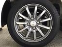 【アルミホイール】純正アルミホイール装備！足元を際立たせ、軽快な走りを演出します！印象もアップし、スタイルも引き締まります！スポーティーさの中にラグジュアリーを感じさせるデザインですね♪