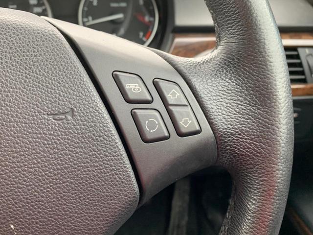 320i 後期モデル・ミラー型ETC・パワーシート・シートメモリー・オートライト・純正ナビ・CDDVD視聴・16インチアルミ・リヤエアコン(33枚目)