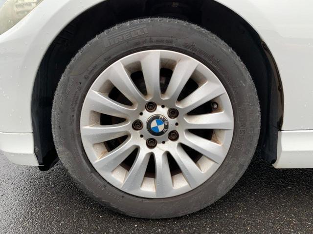 320i 後期モデル・ミラー型ETC・パワーシート・シートメモリー・オートライト・純正ナビ・CDDVD視聴・16インチアルミ・リヤエアコン(39枚目)