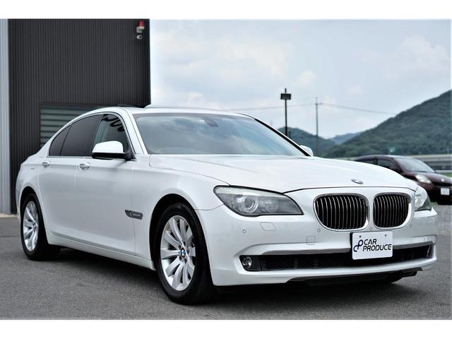 740i ETC・サンルーフ・純正アルミ18インチ・純正ナビ・黒レザーシート・オートライト・フルセグ・バックカメラ・フルセグTV・シートヒーター・パワーシート・シートメモリー機能・ウッドパネル・ソナーセンサー(25枚目)