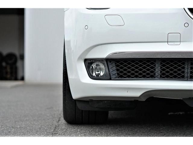 740i ETC・サンルーフ・純正アルミ18インチ・純正ナビ・黒レザーシート・オートライト・フルセグ・バックカメラ・フルセグTV・シートヒーター・パワーシート・シートメモリー機能・ウッドパネル・ソナーセンサー(29枚目)