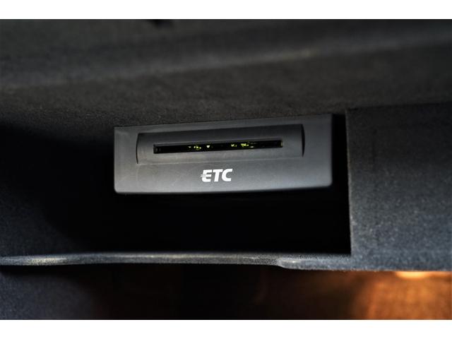 2.8FSIクワトロ 本革シート・クルーズコントロール・BOSEスピーカー・Bluetooth接続・フルセグTV・CD/DVD機能・バックカメラ・パワーシート・シートメモリー・電動リアゲート・ソナーセンサー・ETC(42枚目)
