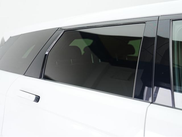 レンジローバーイヴォーク Ｓ　現行モデル・黒本革シート・全方位カメラ・純正２０インチＡＷ・シートヒーター・ＡｐｐｌｅＣａｒＰｌａｙ・電動リヤゲート・デジタルインナーミラー・ＡＣＣ・オートライト・オートワイパー・ＥＴＣ・（7枚目）