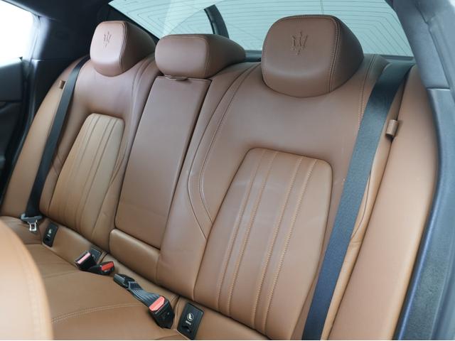 ギブリ ベースグレード 茶本革シート・サンルーフ・21inchアルミホイール・可変バルブ・ダウンサス・スモークテールレンズ・純正ナビ・フルセグTV・Bluetooth・バックカメラ・社外ドラレコ・ETC・オートライト(13枚目)