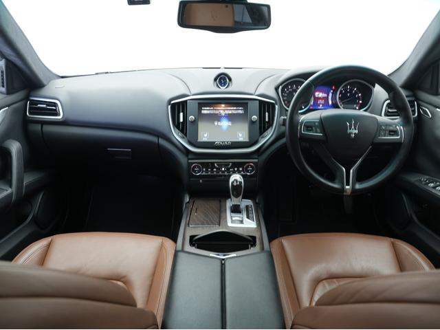 ギブリ ベースグレード 茶本革シート・サンルーフ・21inchアルミホイール・可変バルブ・ダウンサス・スモークテールレンズ・純正ナビ・フルセグTV・Bluetooth・バックカメラ・社外ドラレコ・ETC・オートライト(19枚目)