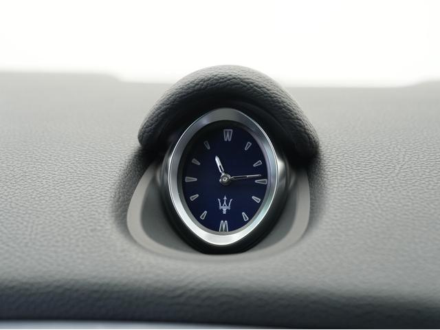 ギブリ ベースグレード 茶本革シート・サンルーフ・21inchアルミホイール・可変バルブ・ダウンサス・スモークテールレンズ・純正ナビ・フルセグTV・Bluetooth・バックカメラ・社外ドラレコ・ETC・オートライト(27枚目)