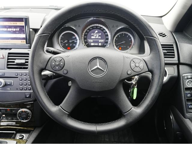 Cクラス C200 CGIブルーエフィシェンシー 黒本革シート・純正ナビ・フルセグTV・ドライブレコーダー・シートヒーター・バックカメラ・シートメモリー・パワーシート・クルーズコントロール・電動格納ミラー・ステアリング電動チルト・ステアリングスイッチ(52枚目)