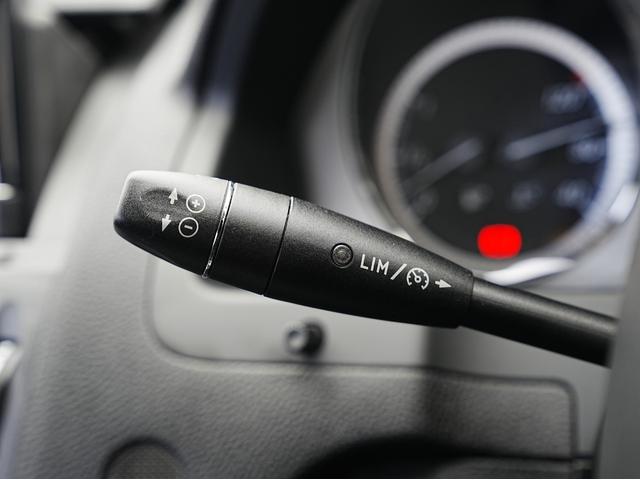 Cクラス C200 CGIブルーエフィシェンシー 黒本革シート・純正ナビ・フルセグTV・ドライブレコーダー・シートヒーター・バックカメラ・シートメモリー・パワーシート・クルーズコントロール・電動格納ミラー・ステアリング電動チルト・ステアリングスイッチ(55枚目)