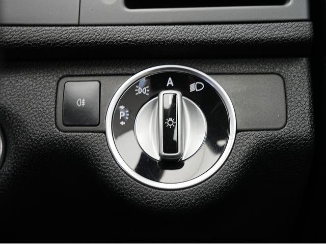 Cクラス C200 CGIブルーエフィシェンシー 黒本革シート・純正ナビ・フルセグTV・ドライブレコーダー・シートヒーター・バックカメラ・シートメモリー・パワーシート・クルーズコントロール・電動格納ミラー・ステアリング電動チルト・ステアリングスイッチ(58枚目)