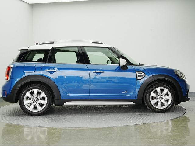ＭＩＮＩ クーパーＤ　クロスオーバー　オール４　インテリジェントセーフティ・ＡＣＣ・バックカメラ・電子パーキング・シートヒーター・アイドリングストップ・ソナーセンサー・パワーバックドア・Ｂｌｕｅｔｏｏｔｈ・コンフォートアクセス・ＵＳＢソケット（24枚目）