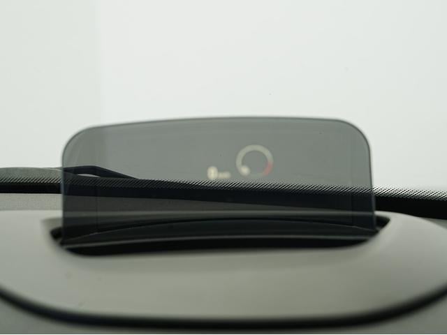 ＭＩＮＩ ジョンクーパーワークス　ペッパーパッケージ・ヘッドアップディスプレイ・ナビ２０２５年更新済み・ＬＥＤヘッドライト・社外レーダー・ソナーセンサー・Ｂｌｕｅｔｏｏｔｈ・アイドリングストップ・オートライト・オートワイパー（10枚目）