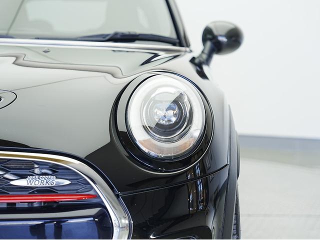 ＭＩＮＩ ジョンクーパーワークス　ペッパーパッケージ・ヘッドアップディスプレイ・ナビ２０２５年更新済み・ＬＥＤヘッドライト・社外レーダー・ソナーセンサー・Ｂｌｕｅｔｏｏｔｈ・アイドリングストップ・オートライト・オートワイパー（19枚目）