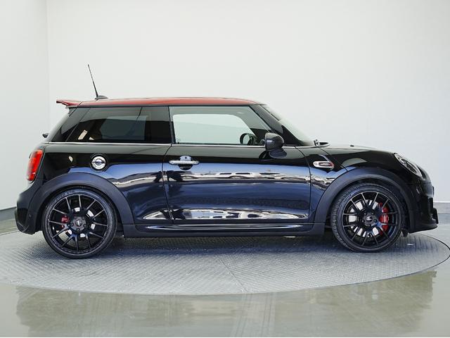 ＭＩＮＩ ジョンクーパーワークス　ペッパーパッケージ・ヘッドアップディスプレイ・ナビ２０２５年更新済み・ＬＥＤヘッドライト・社外レーダー・ソナーセンサー・Ｂｌｕｅｔｏｏｔｈ・アイドリングストップ・オートライト・オートワイパー（25枚目）