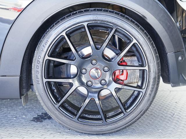 ＭＩＮＩ ジョンクーパーワークス　ペッパーパッケージ・ヘッドアップディスプレイ・ナビ２０２５年更新済み・ＬＥＤヘッドライト・社外レーダー・ソナーセンサー・Ｂｌｕｅｔｏｏｔｈ・アイドリングストップ・オートライト・オートワイパー（37枚目）