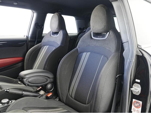 ＭＩＮＩ ジョンクーパーワークス　ペッパーパッケージ・ヘッドアップディスプレイ・ナビ２０２５年更新済み・ＬＥＤヘッドライト・社外レーダー・ソナーセンサー・Ｂｌｕｅｔｏｏｔｈ・アイドリングストップ・オートライト・オートワイパー（41枚目）