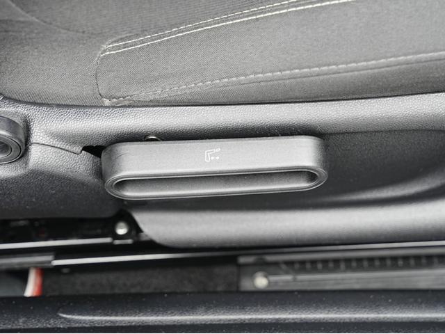 ＭＩＮＩ ジョンクーパーワークス　ペッパーパッケージ・ヘッドアップディスプレイ・ナビ２０２５年更新済み・ＬＥＤヘッドライト・社外レーダー・ソナーセンサー・Ｂｌｕｅｔｏｏｔｈ・アイドリングストップ・オートライト・オートワイパー（48枚目）