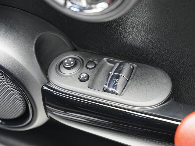 ＭＩＮＩ ジョンクーパーワークス　ペッパーパッケージ・ヘッドアップディスプレイ・ナビ２０２５年更新済み・ＬＥＤヘッドライト・社外レーダー・ソナーセンサー・Ｂｌｕｅｔｏｏｔｈ・アイドリングストップ・オートライト・オートワイパー（50枚目）