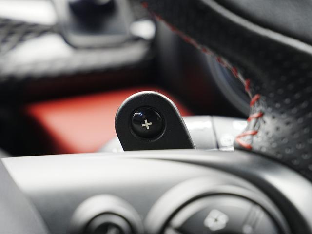 ＭＩＮＩ ジョンクーパーワークス　ペッパーパッケージ・ヘッドアップディスプレイ・ナビ２０２５年更新済み・ＬＥＤヘッドライト・社外レーダー・ソナーセンサー・Ｂｌｕｅｔｏｏｔｈ・アイドリングストップ・オートライト・オートワイパー（58枚目）