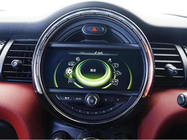 ＭＩＮＩ ジョンクーパーワークス　ペッパーパッケージ・ヘッドアップディスプレイ・ナビ２０２５年更新済み・ＬＥＤヘッドライト・社外レーダー・ソナーセンサー・Ｂｌｕｅｔｏｏｔｈ・アイドリングストップ・オートライト・オートワイパー（60枚目）