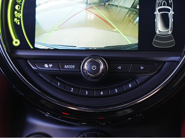 ＭＩＮＩ ジョンクーパーワークス　ペッパーパッケージ・ヘッドアップディスプレイ・ナビ２０２５年更新済み・ＬＥＤヘッドライト・社外レーダー・ソナーセンサー・Ｂｌｕｅｔｏｏｔｈ・アイドリングストップ・オートライト・オートワイパー（66枚目）