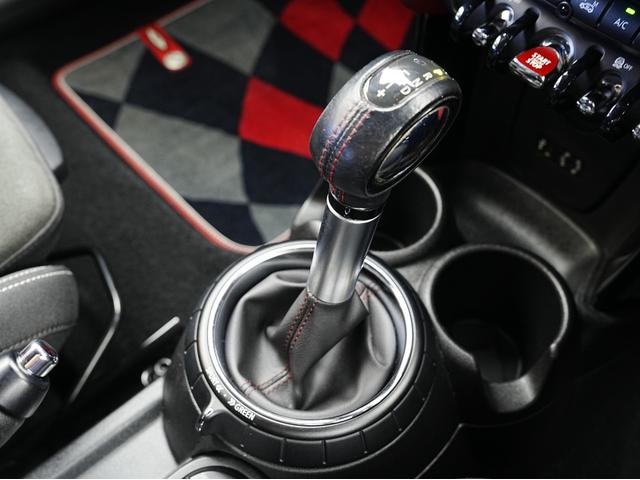 ＭＩＮＩ ジョンクーパーワークス　ペッパーパッケージ・ヘッドアップディスプレイ・ナビ２０２５年更新済み・ＬＥＤヘッドライト・社外レーダー・ソナーセンサー・Ｂｌｕｅｔｏｏｔｈ・アイドリングストップ・オートライト・オートワイパー（71枚目）