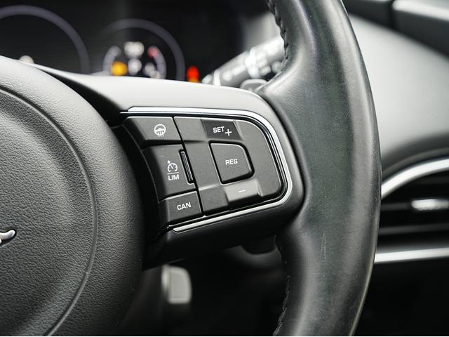 JAGUAR F-PACE PRESTIGE