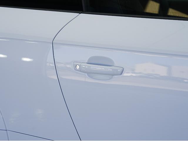 TTクーペ 2.0TFSI クワトロ Sラインパッケージ マトリクスLED・ハーフレザーシート・純正18インチSラインAW・バーチャルコックピット・リヤウイング・後席フィルム・フルセグTV・Bluetooth・アイドリングストップ・シーケンシャルターンランプ(22枚目)