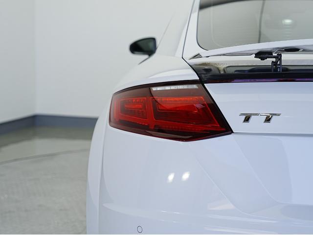 TTクーペ 2.0TFSI クワトロ Sラインパッケージ マトリクスLED・ハーフレザーシート・純正18インチSラインAW・バーチャルコックピット・リヤウイング・後席フィルム・フルセグTV・Bluetooth・アイドリングストップ・シーケンシャルターンランプ(28枚目)