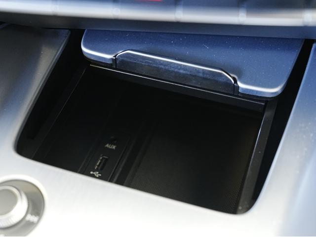 TTクーペ 2.0TFSI クワトロ Sラインパッケージ マトリクスLED・ハーフレザーシート・純正18インチSラインAW・バーチャルコックピット・リヤウイング・後席フィルム・フルセグTV・Bluetooth・アイドリングストップ・シーケンシャルターンランプ(62枚目)