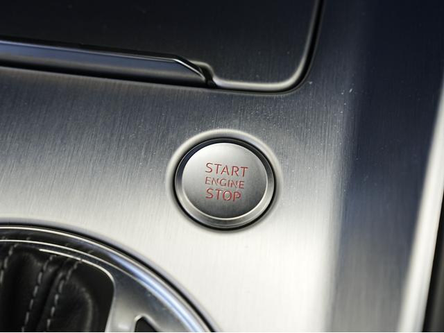 TTクーペ 2.0TFSI クワトロ Sラインパッケージ マトリクスLED・ハーフレザーシート・純正18インチSラインAW・バーチャルコックピット・リヤウイング・後席フィルム・フルセグTV・Bluetooth・アイドリングストップ・シーケンシャルターンランプ(65枚目)