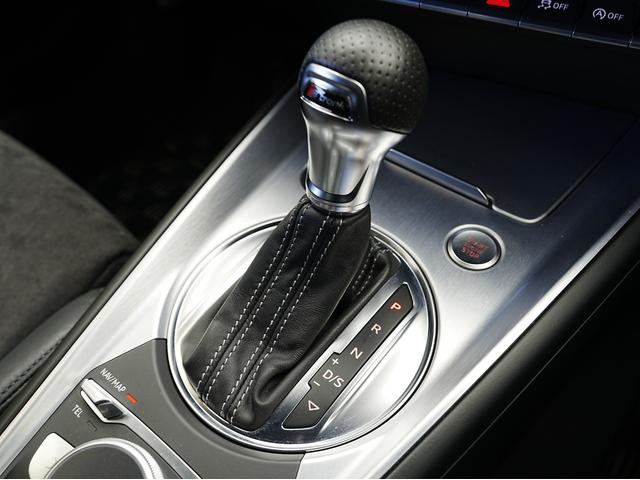 TTクーペ 2.0TFSI クワトロ Sラインパッケージ マトリクスLED・ハーフレザーシート・純正18インチSラインAW・バーチャルコックピット・リヤウイング・後席フィルム・フルセグTV・Bluetooth・アイドリングストップ・シーケンシャルターンランプ(66枚目)