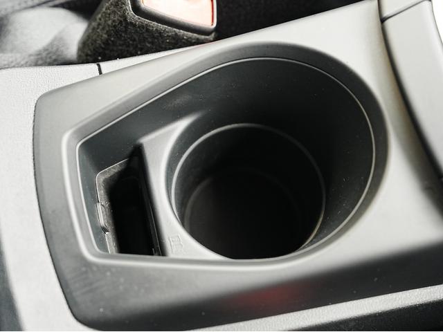 TTクーペ 2.0TFSI クワトロ Sラインパッケージ マトリクスLED・ハーフレザーシート・純正18インチSラインAW・バーチャルコックピット・リヤウイング・後席フィルム・フルセグTV・Bluetooth・アイドリングストップ・シーケンシャルターンランプ(69枚目)