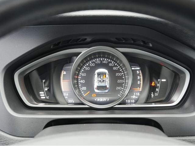 VOLVO V40 CROSS COUNTRY D4 SUMMUM