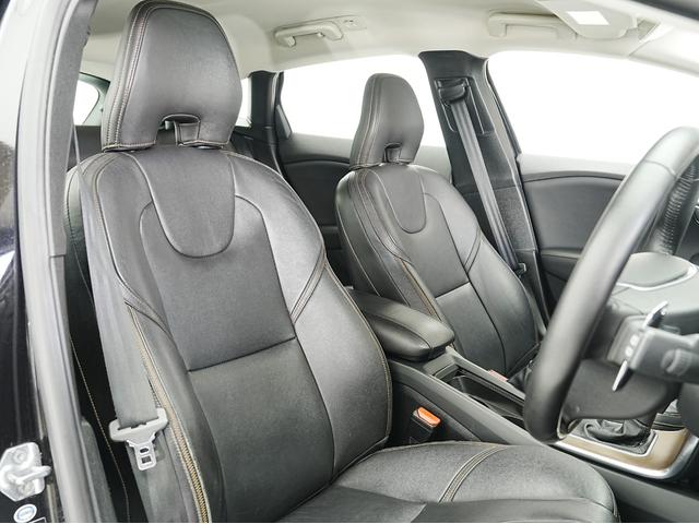 VOLVO V40 CROSS COUNTRY D4 SUMMUM