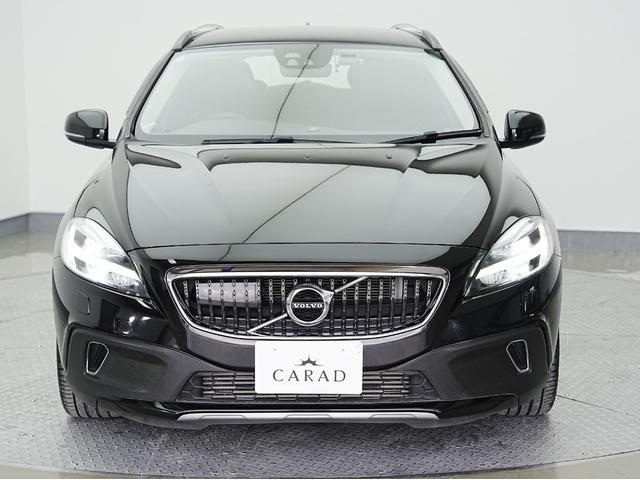VOLVO V40 CROSS COUNTRY D4 SUMMUM