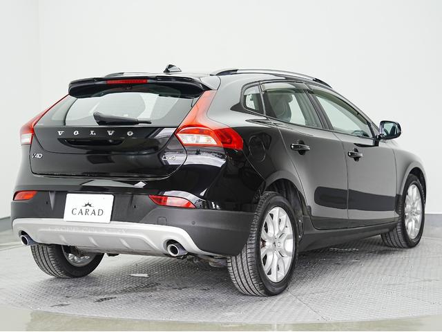 VOLVO V40 CROSS COUNTRY D4 SUMMUM
