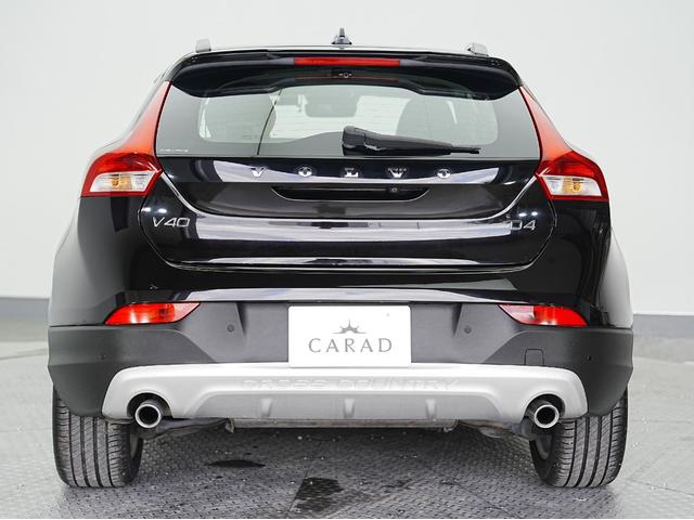 VOLVO V40 CROSS COUNTRY D4 SUMMUM