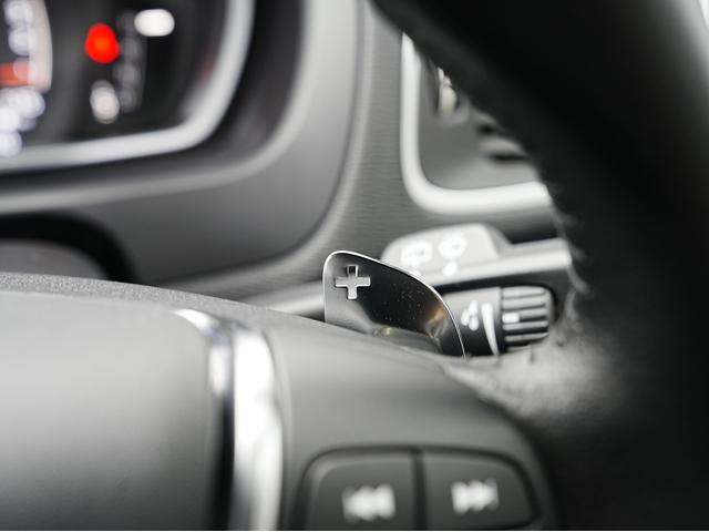 VOLVO V40 CROSS COUNTRY D4 SUMMUM