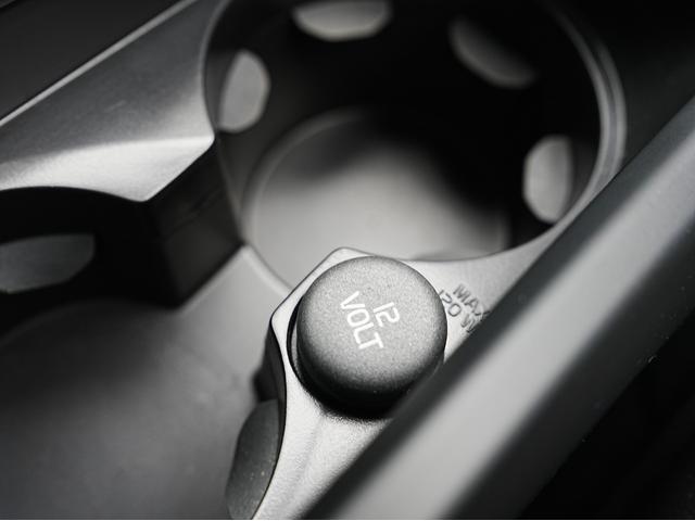 VOLVO V40 CROSS COUNTRY D4 SUMMUM