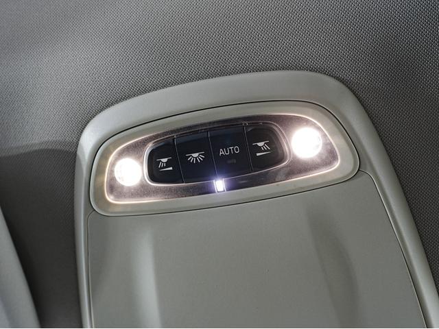 VOLVO V40 CROSS COUNTRY D4 SUMMUM