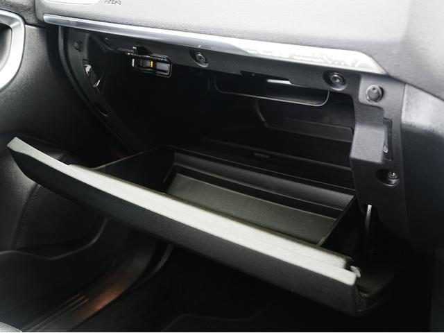 VOLVO V40 CROSS COUNTRY D4 SUMMUM