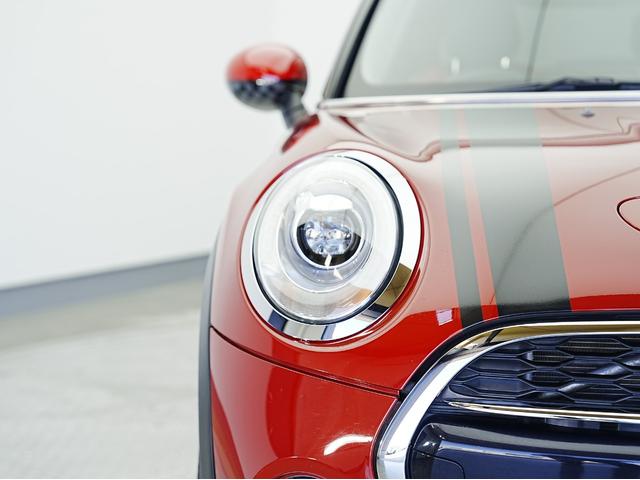 ＭＩＮＩ クーパーＳ　ワンオーナー・ＯＰ黒赤レザーシート・純正ナビ・ツートンルーフ・ドライブレコーダー・Ｂｌｕｅｔｏｏｔｈ・アンビエントライ社外ＴＶチューナー・バックカメラ・後席フィルム・ＥＴＣ・ＨＩＤヘッドライト（17枚目）