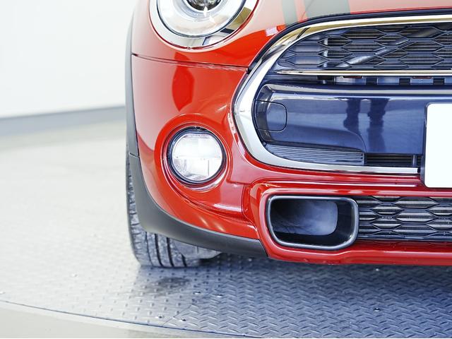 ＭＩＮＩ クーパーＳ　ワンオーナー・ＯＰ黒赤レザーシート・純正ナビ・ツートンルーフ・ドライブレコーダー・Ｂｌｕｅｔｏｏｔｈ・アンビエントライ社外ＴＶチューナー・バックカメラ・後席フィルム・ＥＴＣ・ＨＩＤヘッドライト（19枚目）