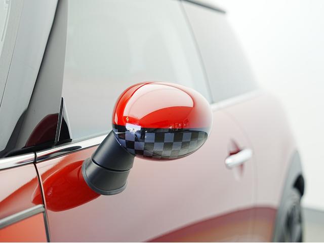 ＭＩＮＩ クーパーＳ　ワンオーナー・ＯＰ黒赤レザーシート・純正ナビ・ツートンルーフ・ドライブレコーダー・Ｂｌｕｅｔｏｏｔｈ・アンビエントライ社外ＴＶチューナー・バックカメラ・後席フィルム・ＥＴＣ・ＨＩＤヘッドライト（21枚目）