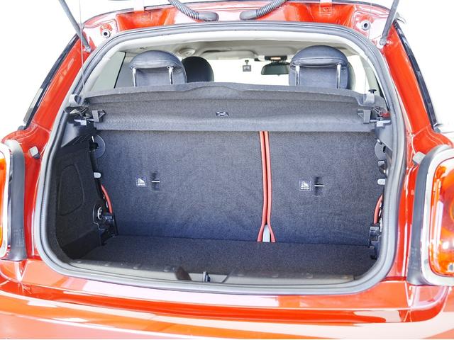 ＭＩＮＩ クーパーＳ　ワンオーナー・ＯＰ黒赤レザーシート・純正ナビ・ツートンルーフ・ドライブレコーダー・Ｂｌｕｅｔｏｏｔｈ・アンビエントライ社外ＴＶチューナー・バックカメラ・後席フィルム・ＥＴＣ・ＨＩＤヘッドライト（35枚目）