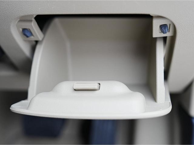 ザ・ビートル デザインレザーパッケージ　タイヤ新品４本・ベージュ本革シート・ボディ同色インパネ・純正ナビ・フルセグＴＶ・Ｂｌｕｅｔｏｏｔｈ・シートヒーター・クルーズコントロール・後席フィルム・ＨＩＤヘッドライト・ソナーセンサー（78枚目）